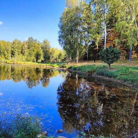 Agroturystyka "Dworek U Pelcow" リン エクステリア 写真